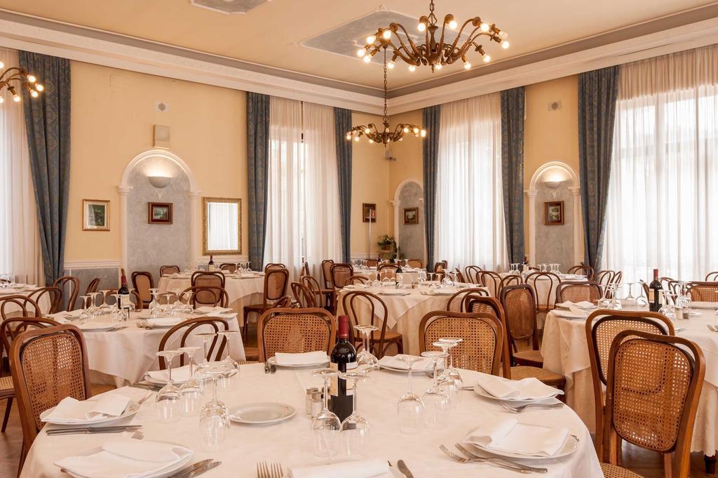 Grand Du Park Et Regina Hotel 4*