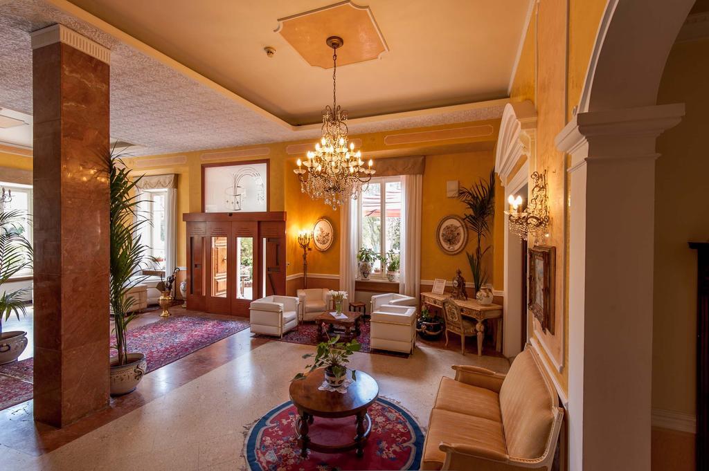 Grand Du Park Et Regina Hotel 4*